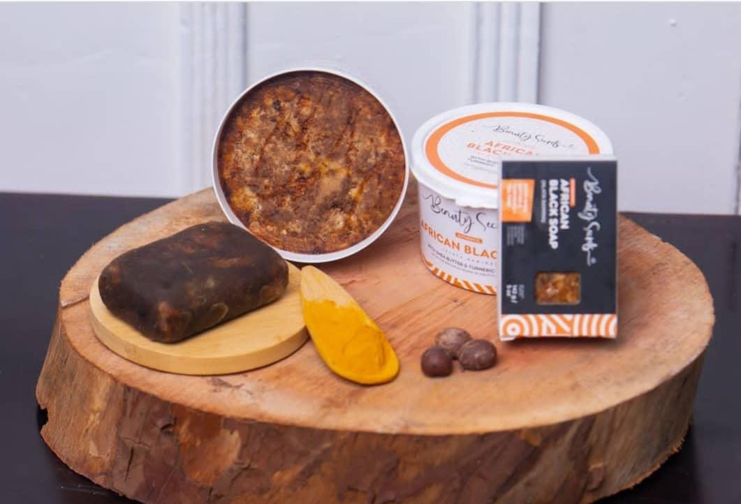 Beauty Secrets Black soap with shea butter - turmeric and tea tree collection